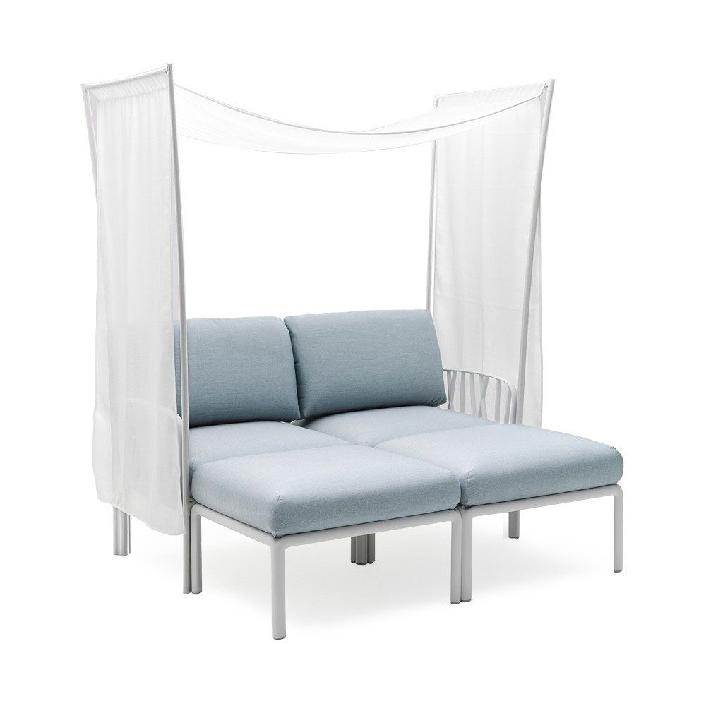 Nardi Komodo Daybed with Ombra 2 Sunshade | Outdoor Furniture Ideas