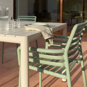 Nardi Doga Armchair 7-9 Piece Outdoor Dining Setting With Tevere 147cm Extendable Dining Table