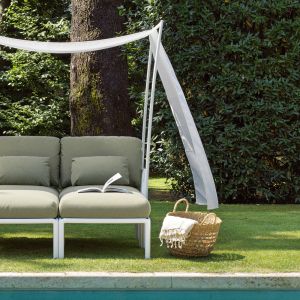 Nardi Komodo Outdoor Resin Daybed with Ombra 2 Sunshade