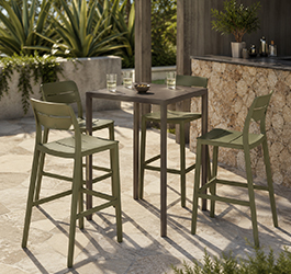 How to Build the Perfect Outdoor Bar Setting