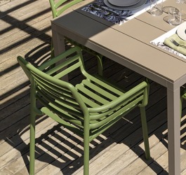 5 Best Outdoor Chairs in Australia: Resin, Aluminium, Rope and Sunbrella Compared