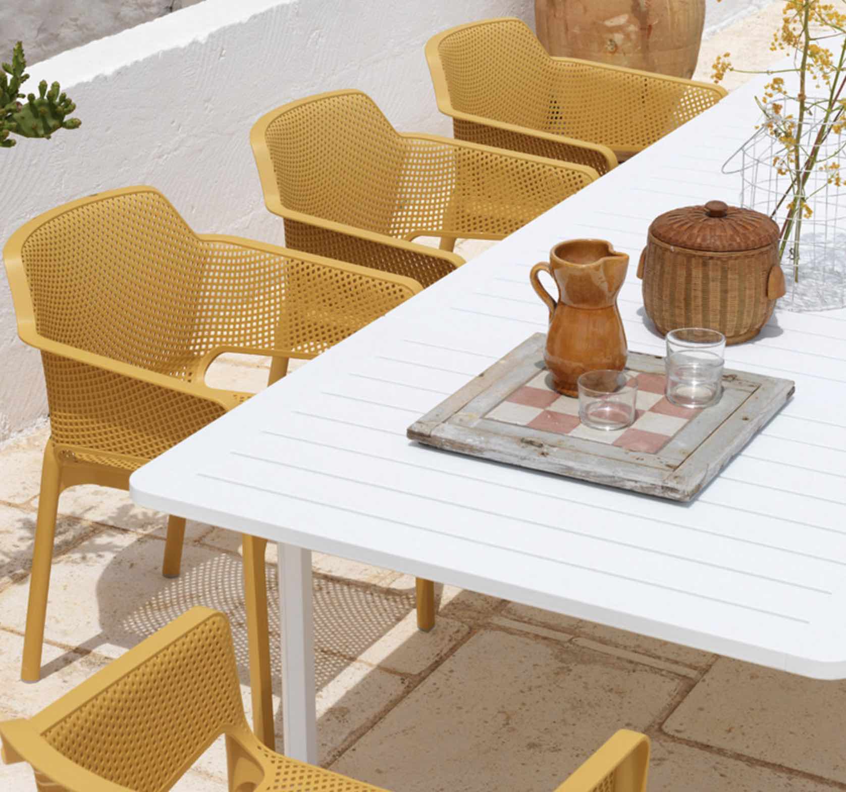 How to Customise Your Outdoor Dining Set for a Personalised Touch